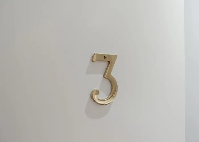 La Gioia * Τίρανα