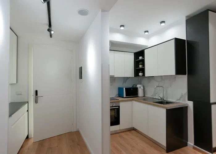 La Gioia Τίρανα